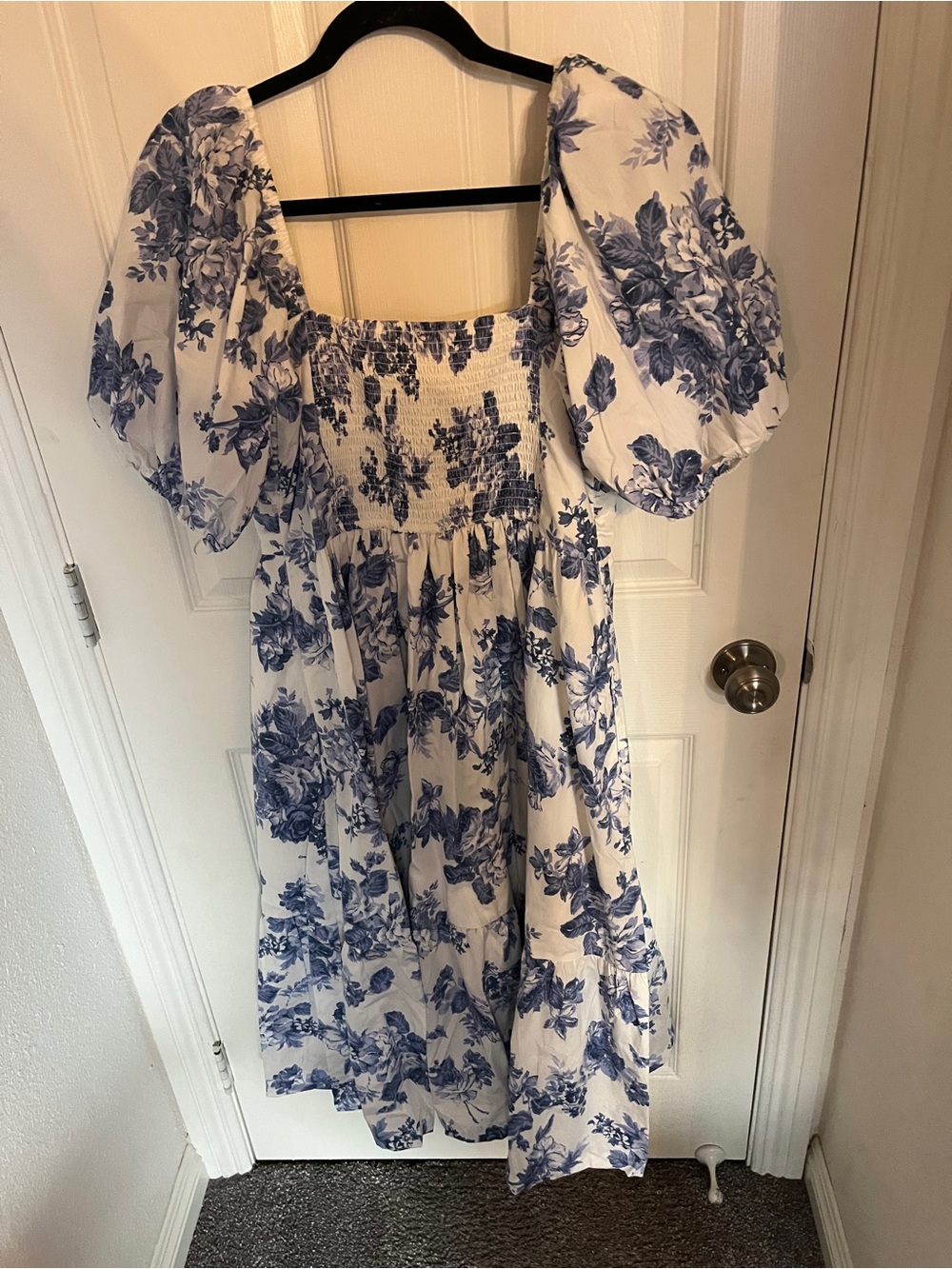 Abercrombie & Fitch White Dress with Blue Floral Print and Puff Sleeves